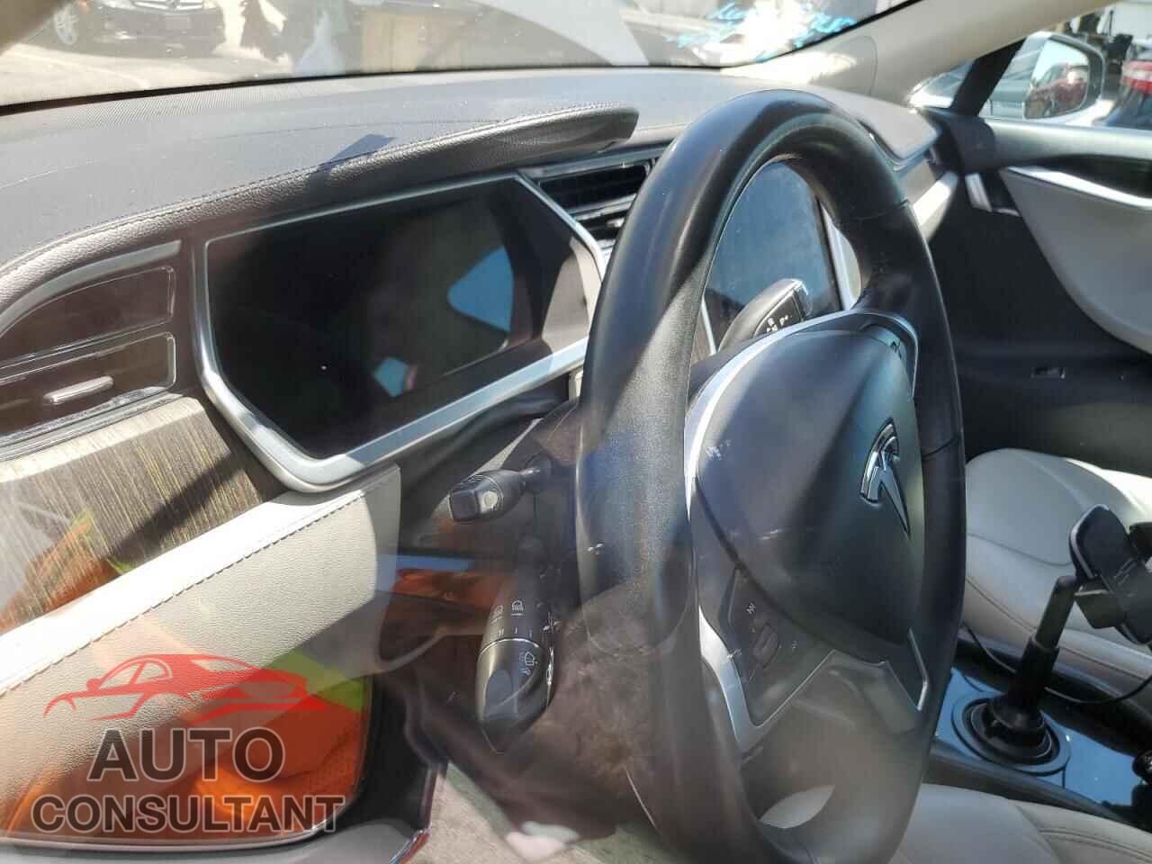TESLA MODEL S 2013 - 5YJSA1CG2DFP03997