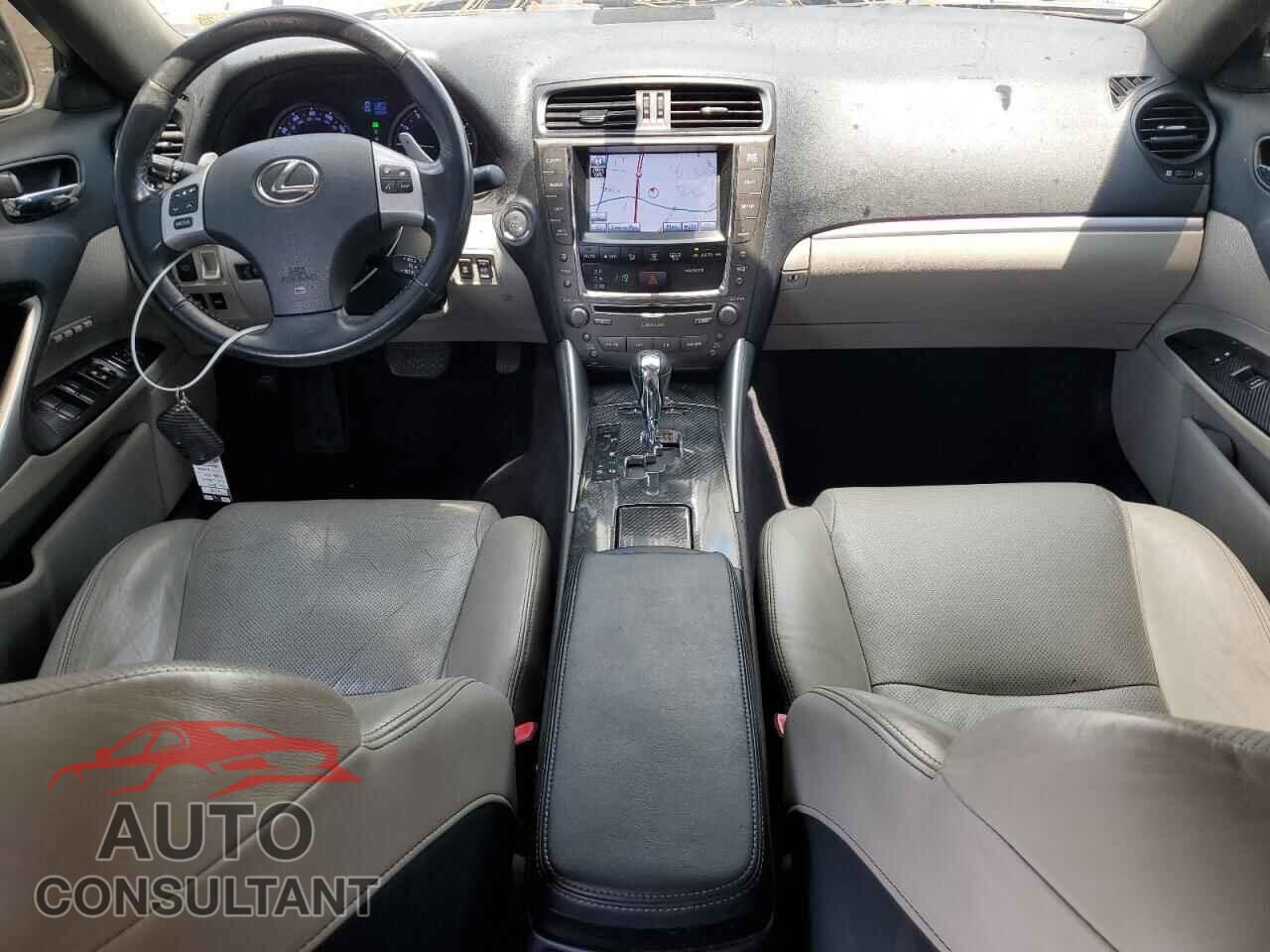 LEXUS IS 2011 - JTHCE5C23B5001737
