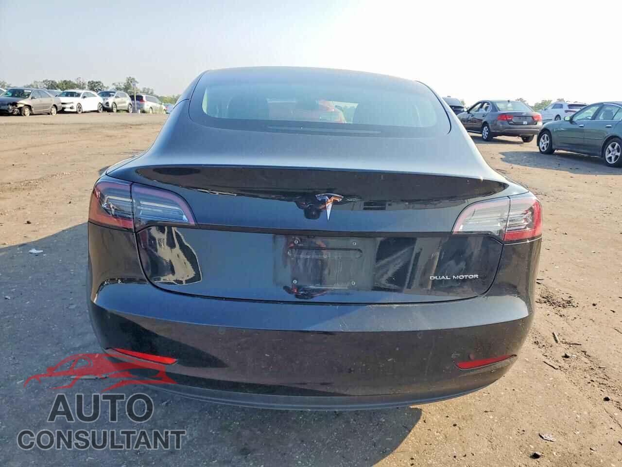 TESLA MODEL 3 2018 - 5YJ3E1EB8JF182354