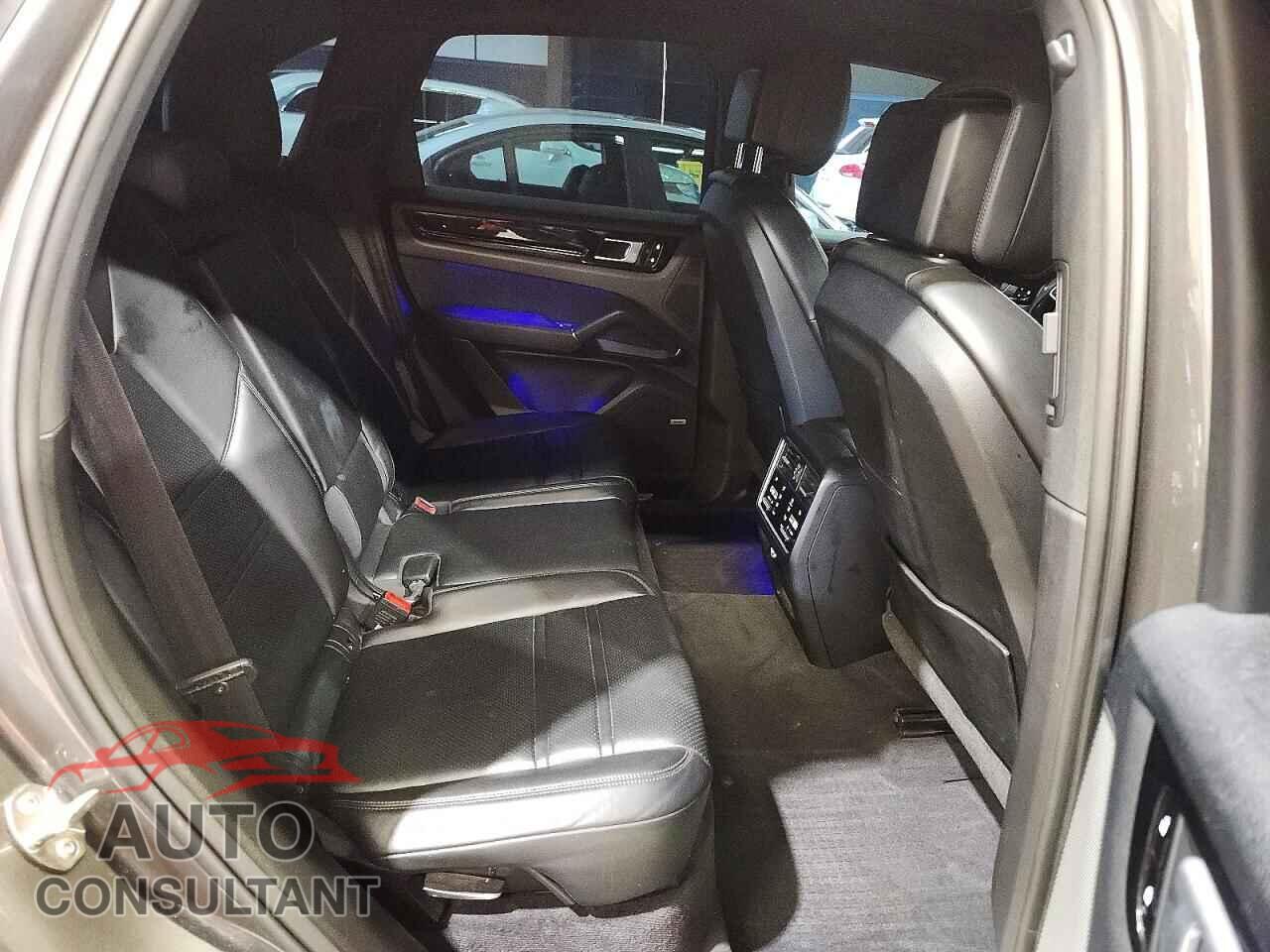 PORSCHE CAYENNE 2019 - WP1AB2AY2KDA62492