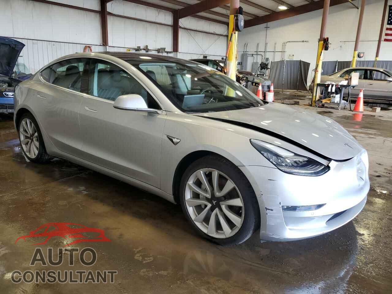 TESLA MODEL 3 2018 - 5YJ3E1EB2JF121470