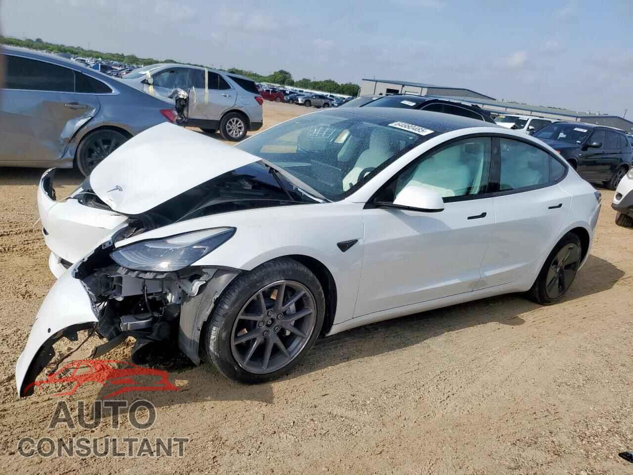 TESLA MODEL 3 2021 - 5YJ3E1EB5MF026437