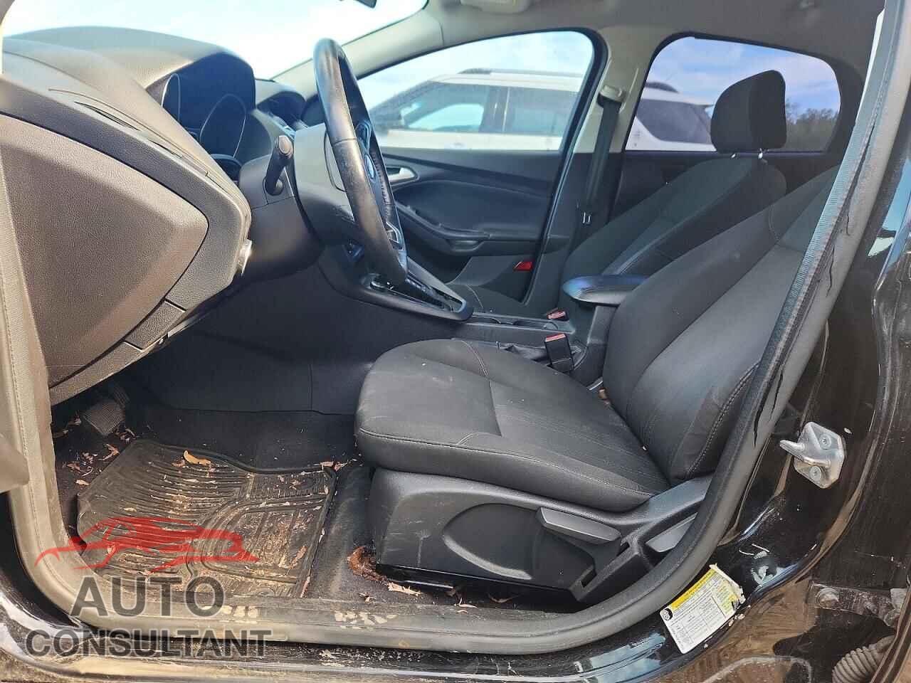 FORD FOCUS 2017 - 1FADP3F20HL239796