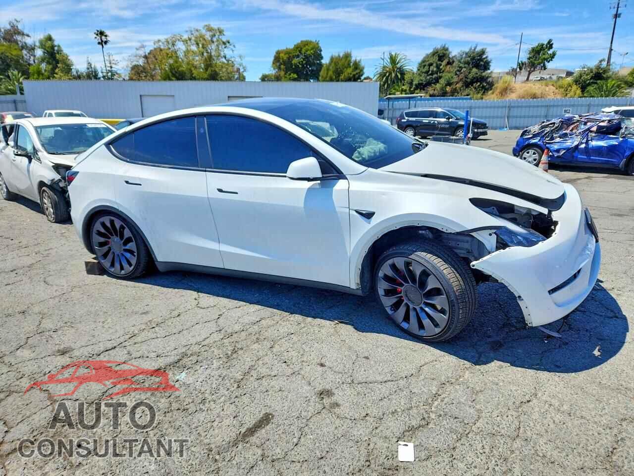TESLA MODEL Y 2023 - 7SAYGDEF9PF922011