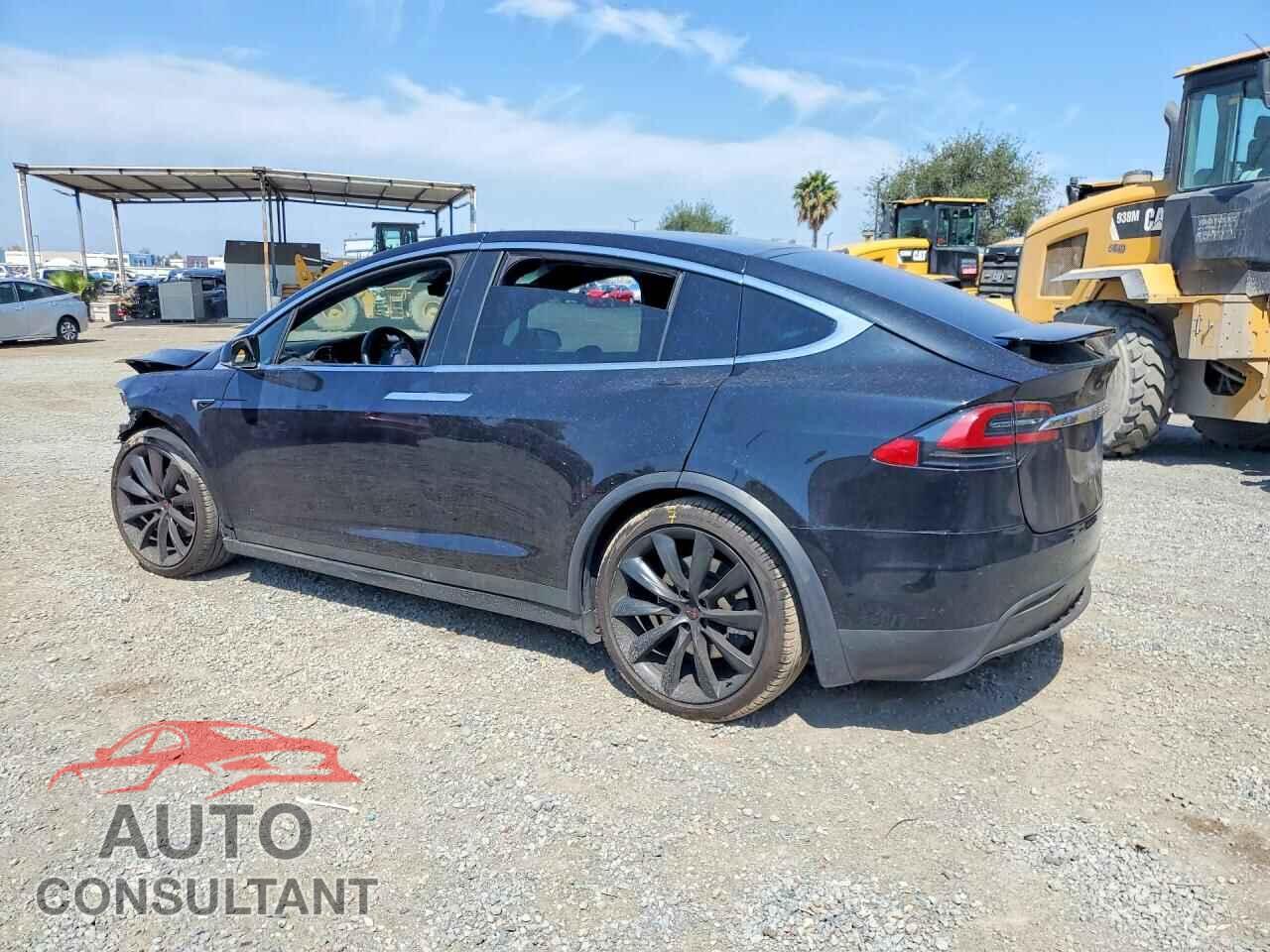TESLA MODEL X 2018 - 5YJXCAE29JF090919