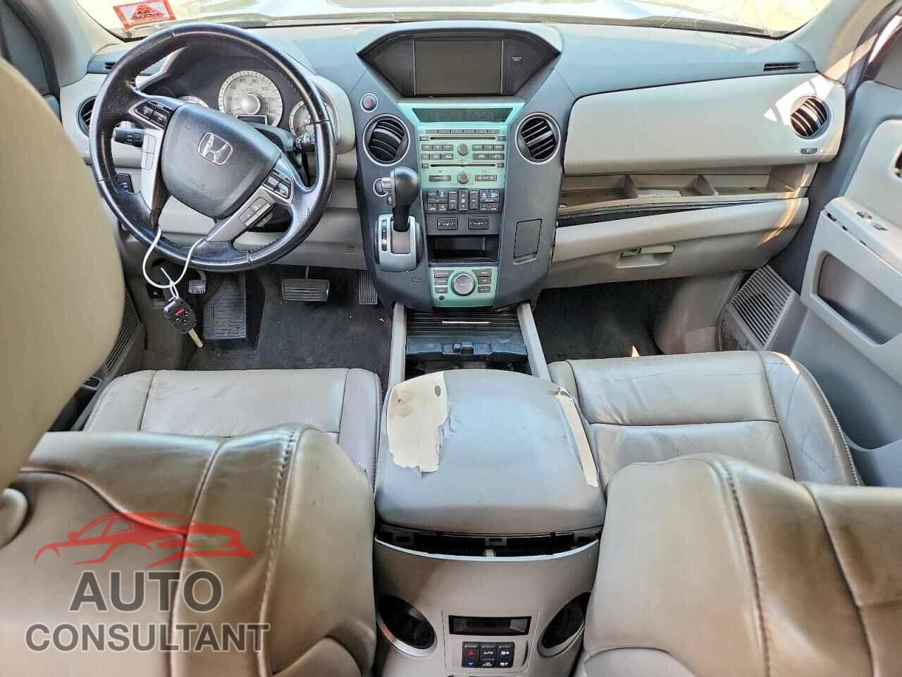 HONDA PILOT 2011 - 5FNYF4H98BB094855