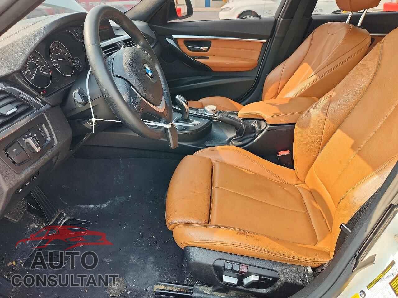 BMW 3 SERIES 2018 - WBA8D9C58JA607906