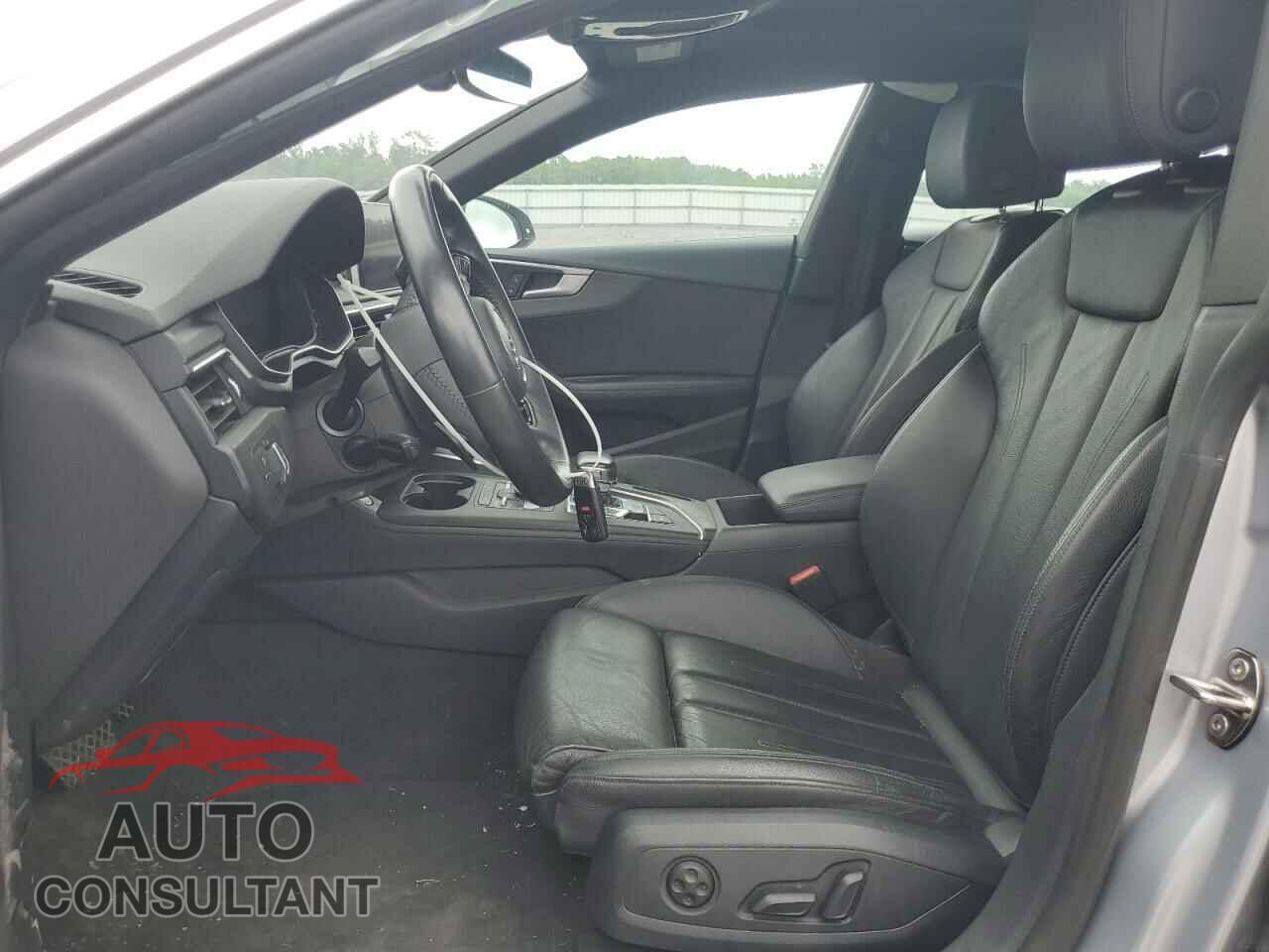 AUDI A5 2019 - WAUENCF59KA095387