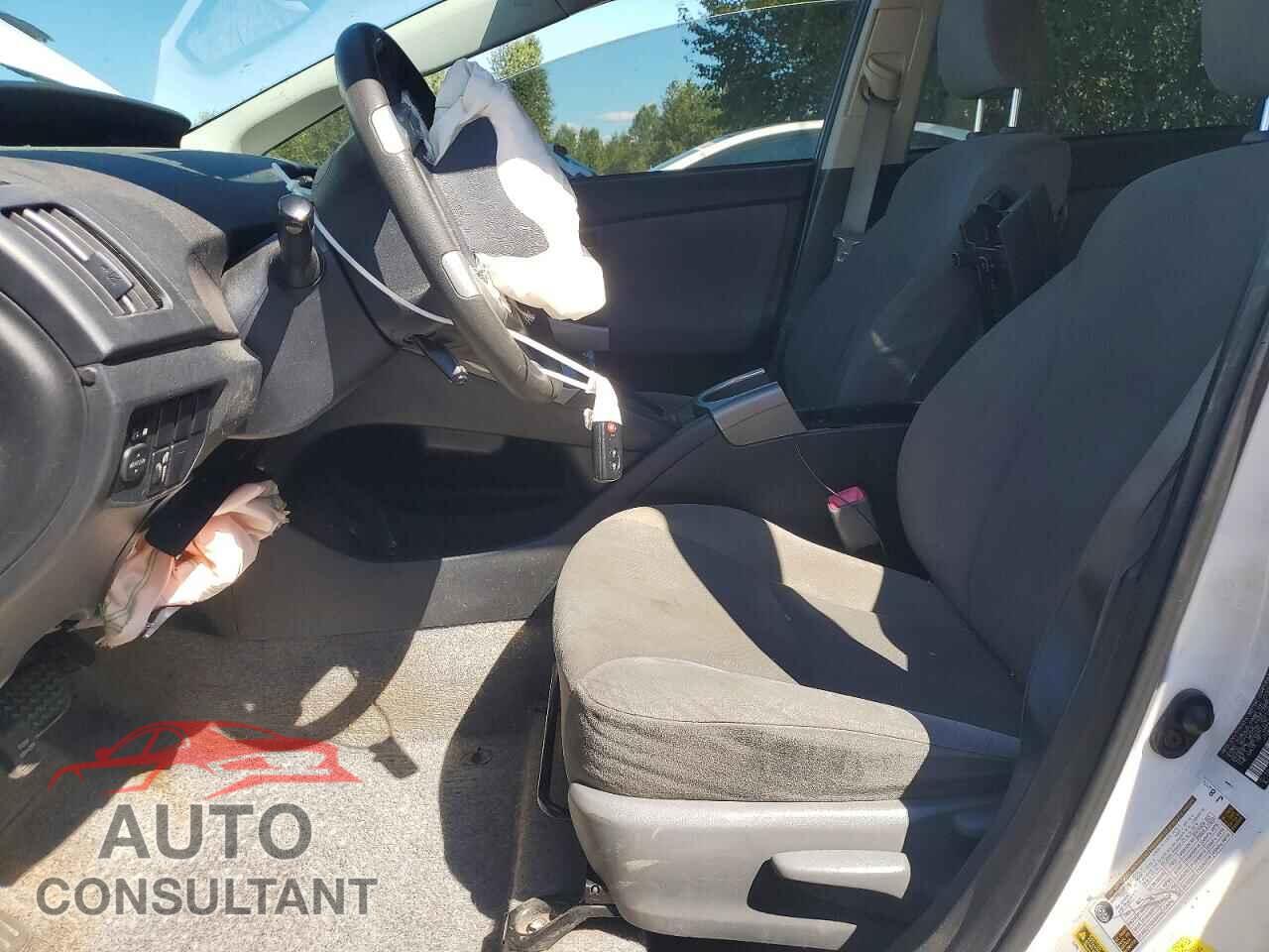 TOYOTA PRIUS 2013 - JTDKN3DU2D5676841