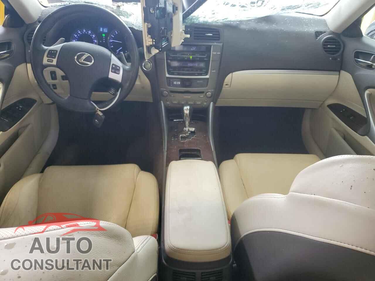 LEXUS IS 2012 - JTHCF5C23C5056185