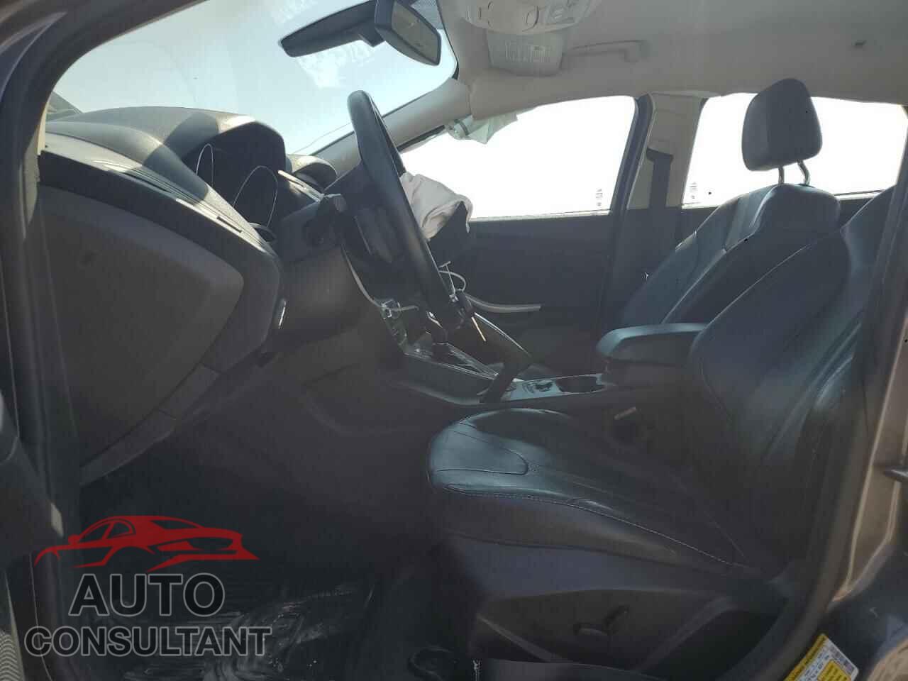 FORD FOCUS 2012 - 1FAHP3H22CL137696