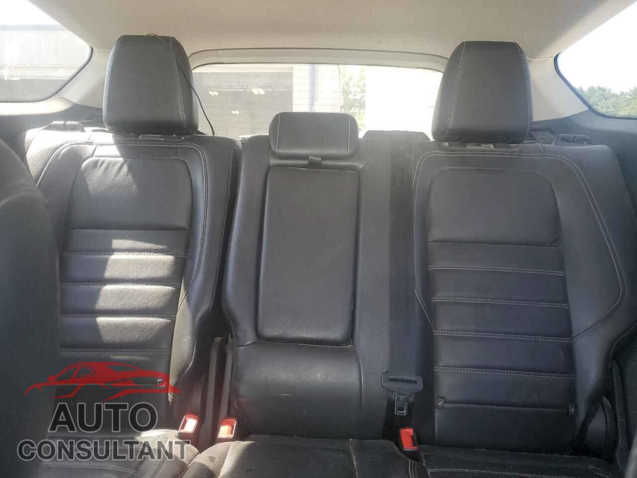 FORD ESCAPE 2018 - 1FMCU9HD1JUD27381