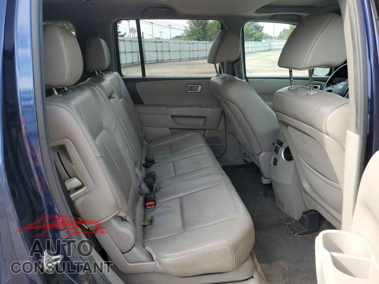 HONDA PILOT 2013 - 5FNYF4H74DB015909