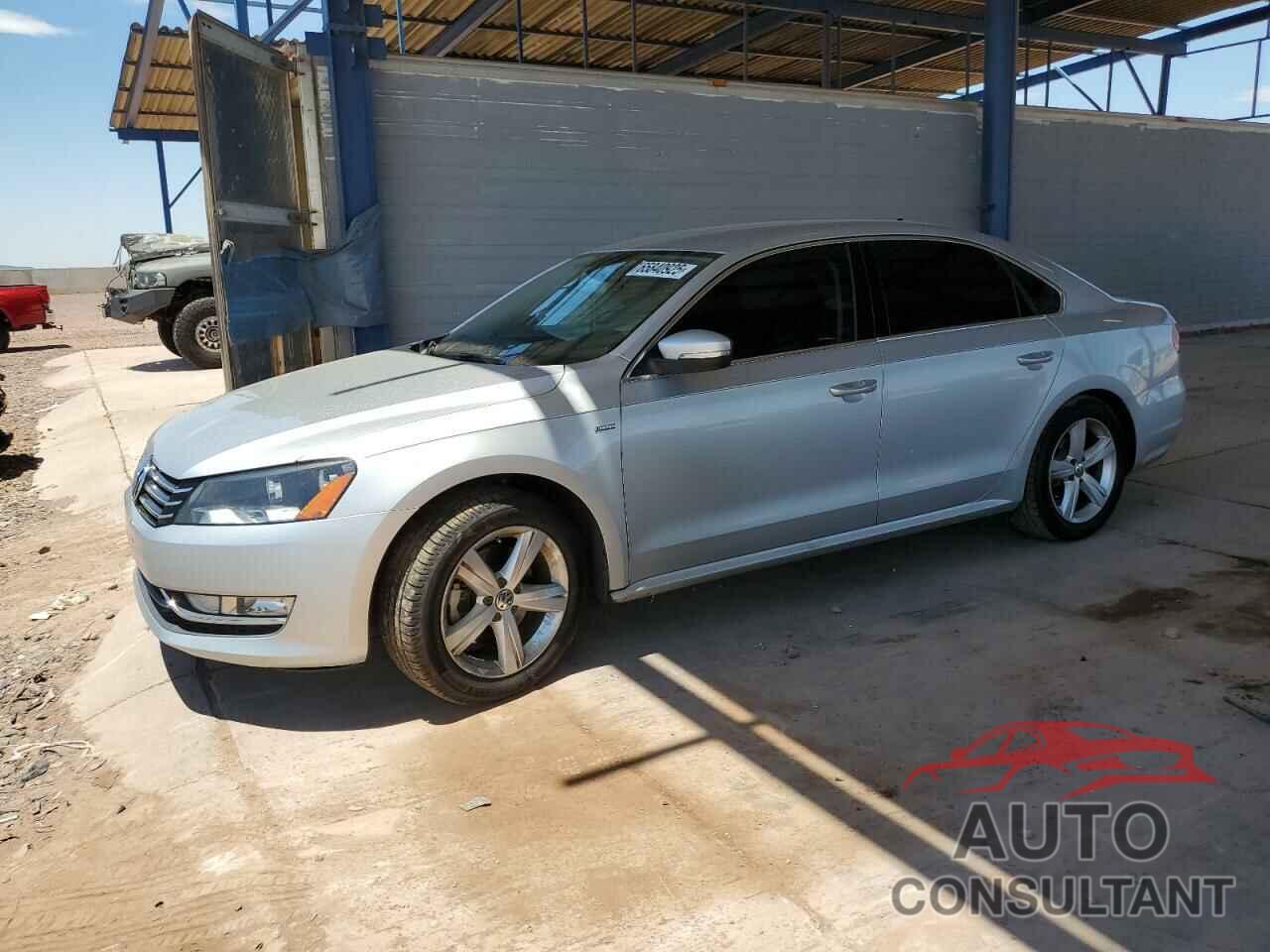 VOLKSWAGEN PASSAT 2015 - 1VWAT7A38FC118489