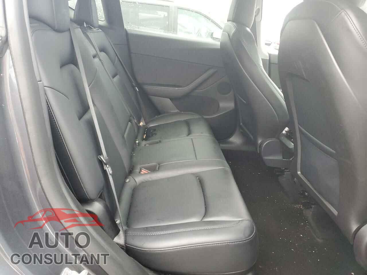 TESLA MODEL Y 2022 - 7SAYGDEF2NF373801