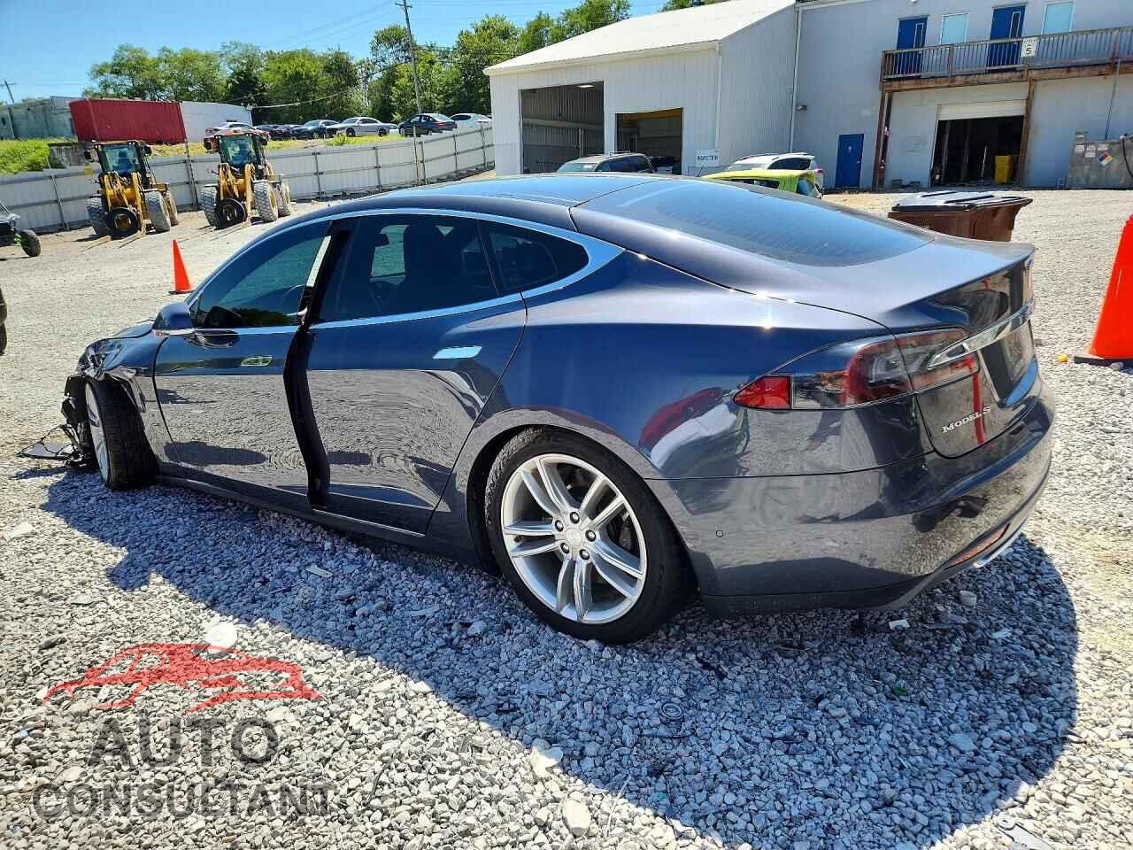 TESLA MODEL S 2015 - 5YJSA1H29FF096447