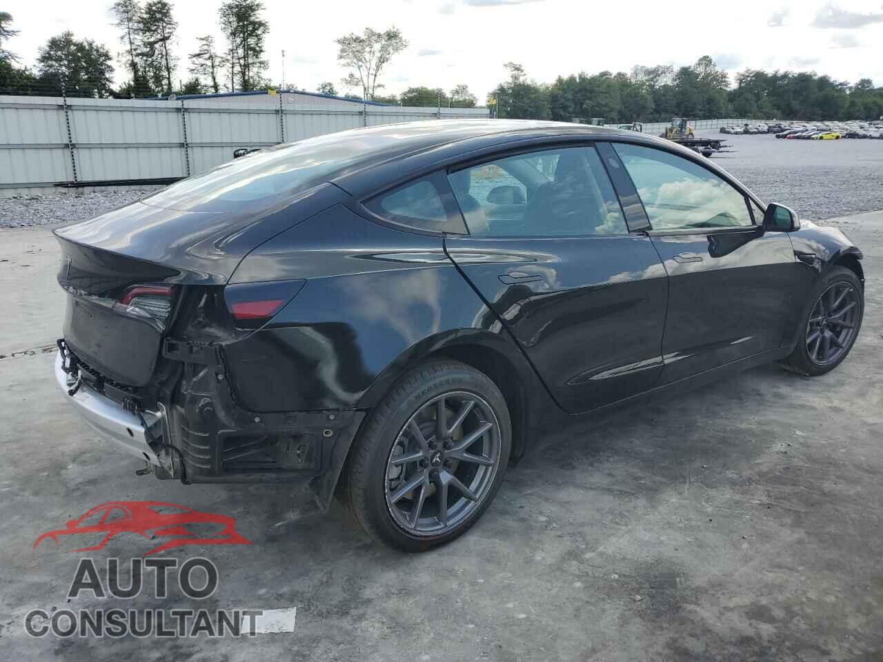 TESLA MODEL 3 2023 - 5YJ3E1EA5PF458795