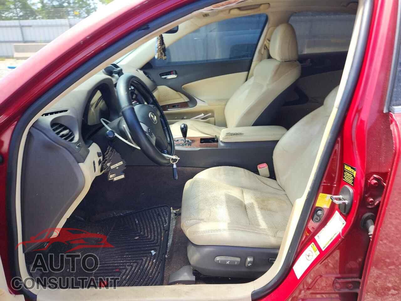 LEXUS IS 2012 - JTHBF5C21C5171282