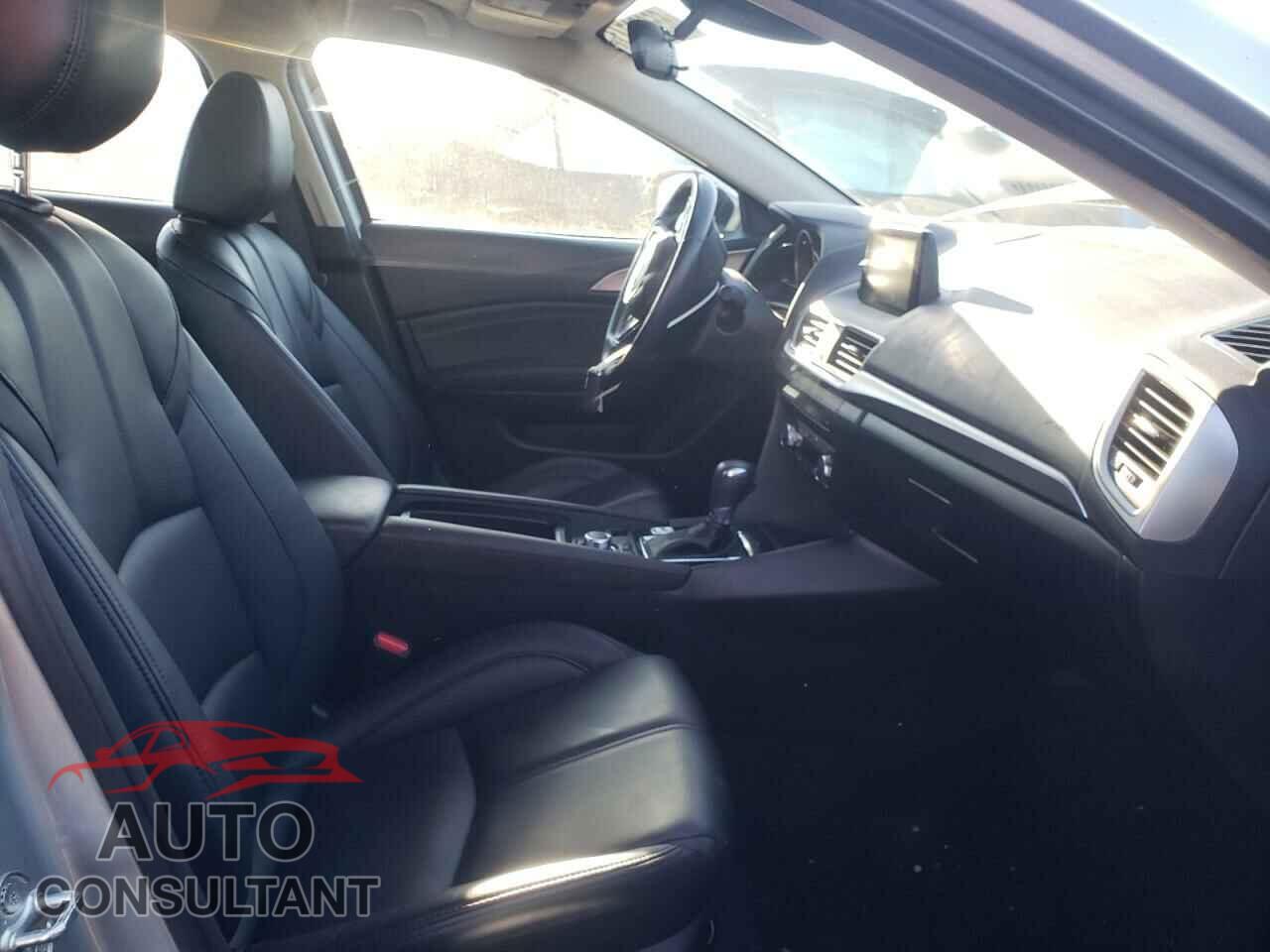 MAZDA 3 2018 - 3MZBN1V34JM214830