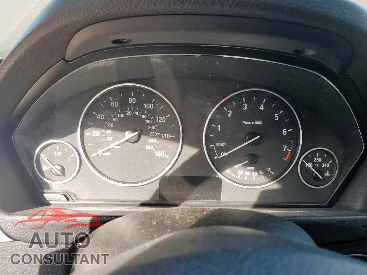 BMW 3 SERIES 2016 - WBA8E1G51GNU11039