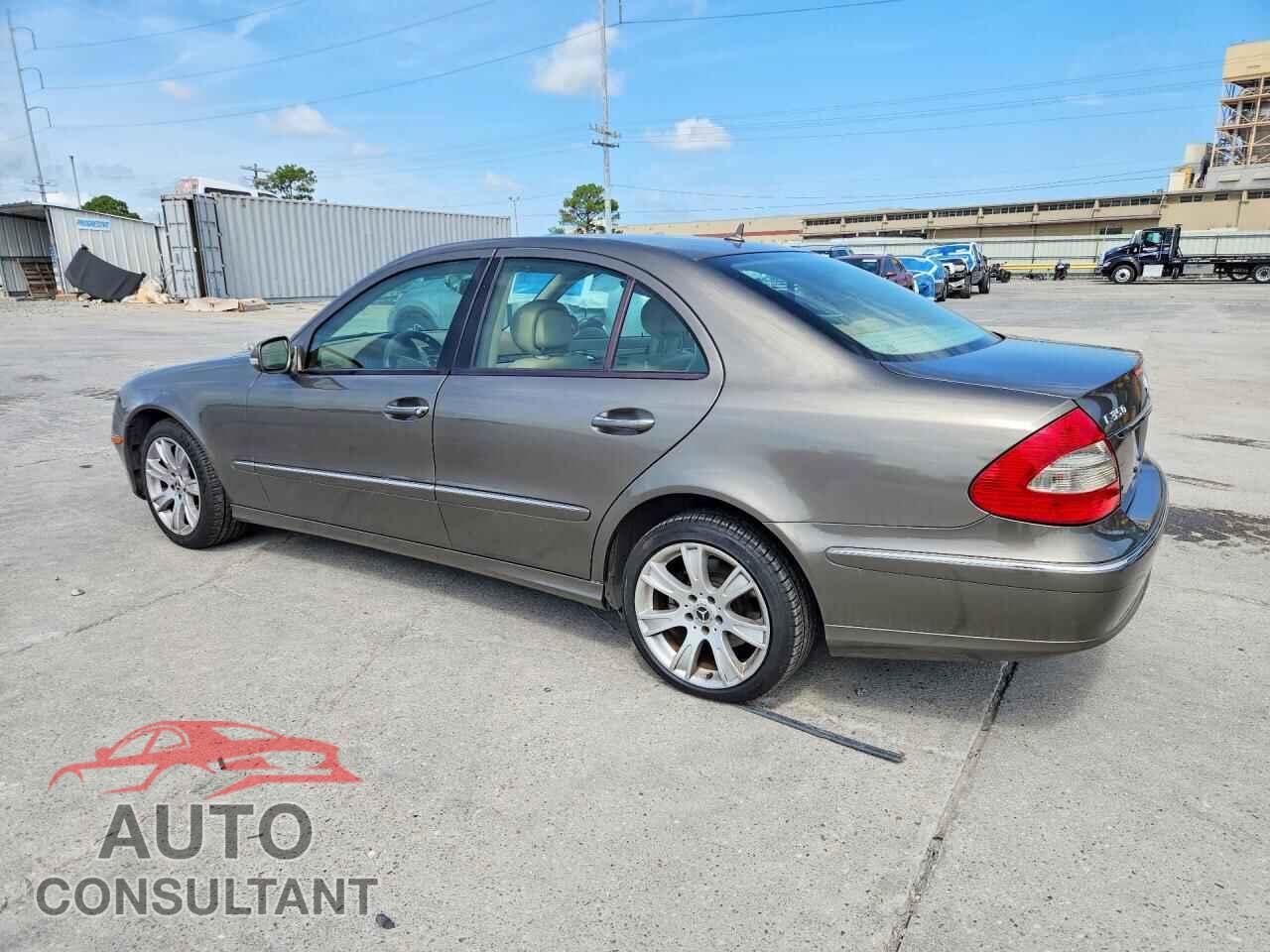 MERCEDES-BENZ E-CLASS 2009 - WDBUF56X49B432298