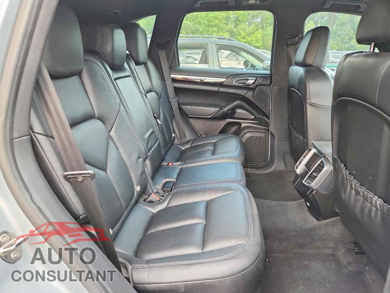 PORSCHE CAYENNE 2016 - WP1AA2A25GLA11595