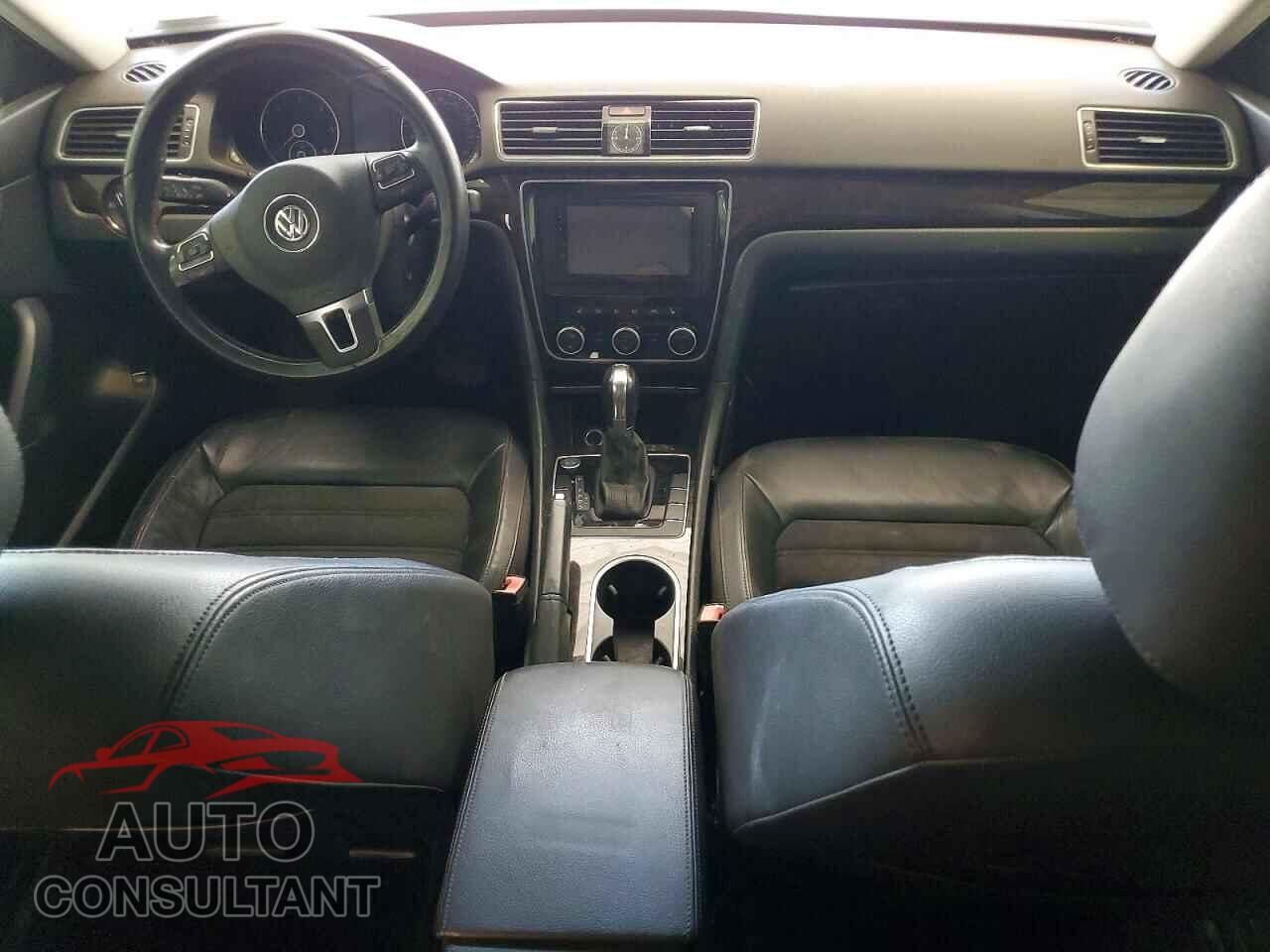 VOLKSWAGEN PASSAT 2014 - 1VWCN7A34EC045378