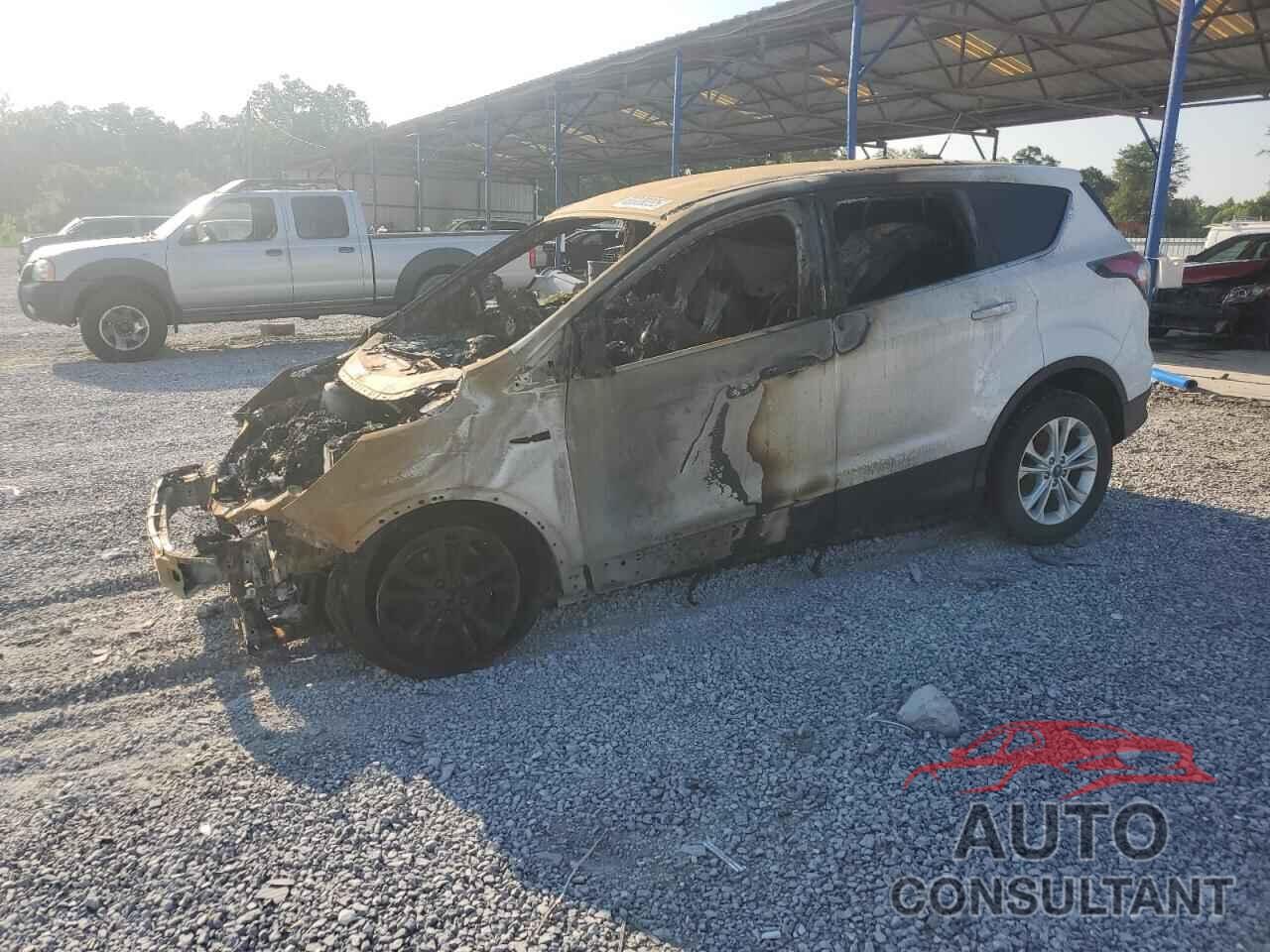 FORD ESCAPE 2017 - 1FMCU0GDXHUB45993