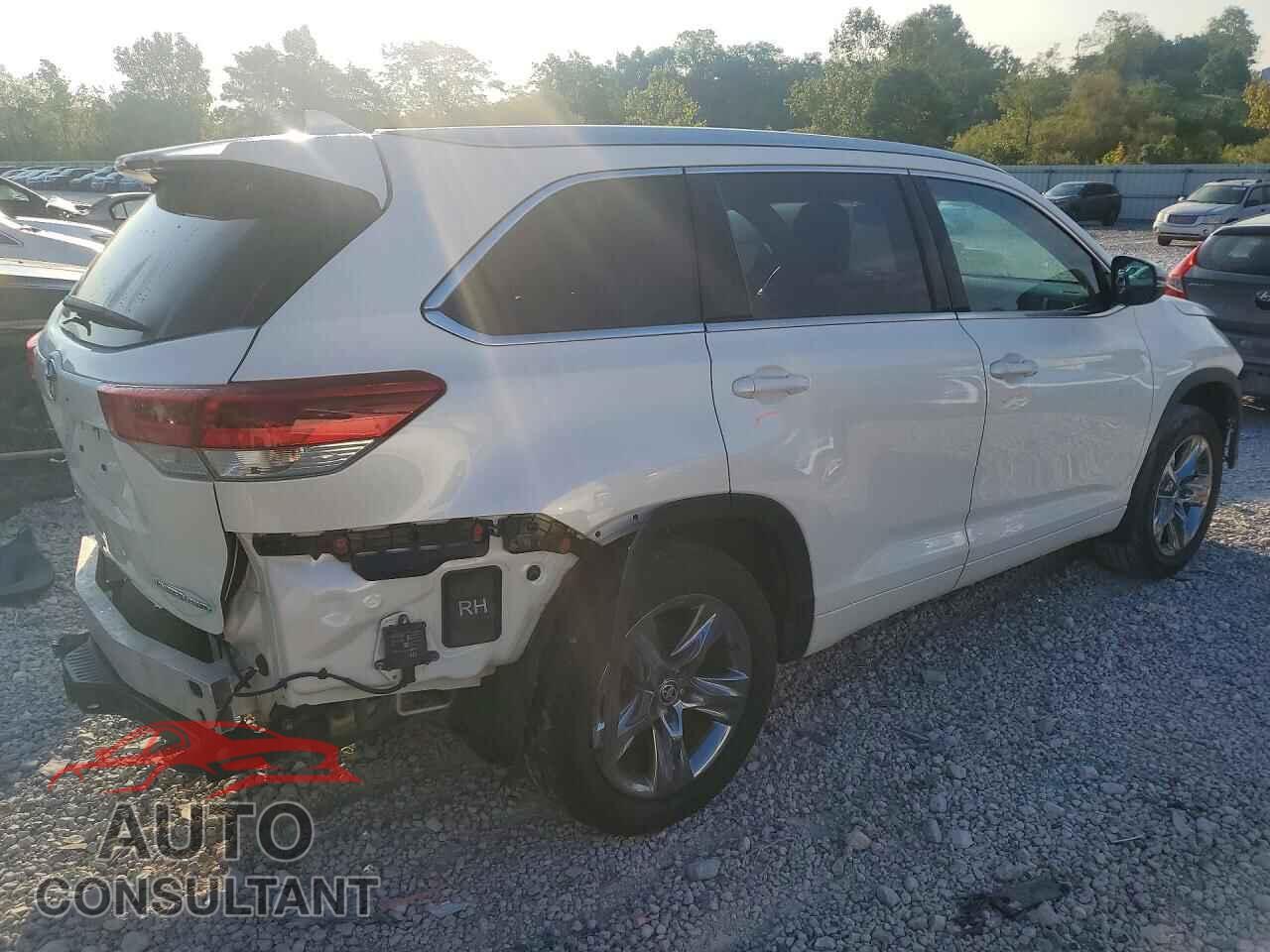 TOYOTA HIGHLANDER 2019 - 5TDDZRFH0KS744092