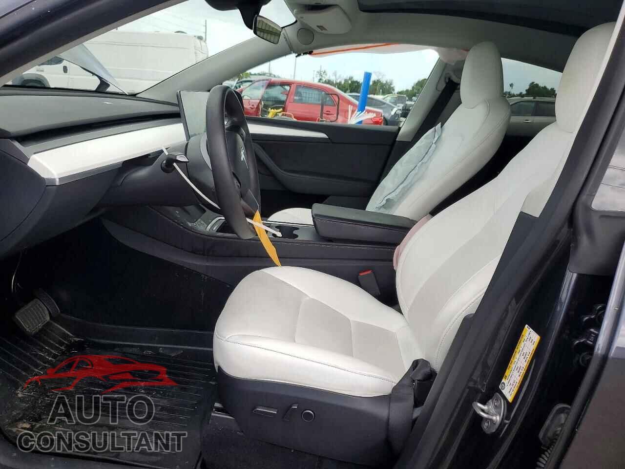 TESLA MODEL Y 2024 - 7SAYGDED2RF185140