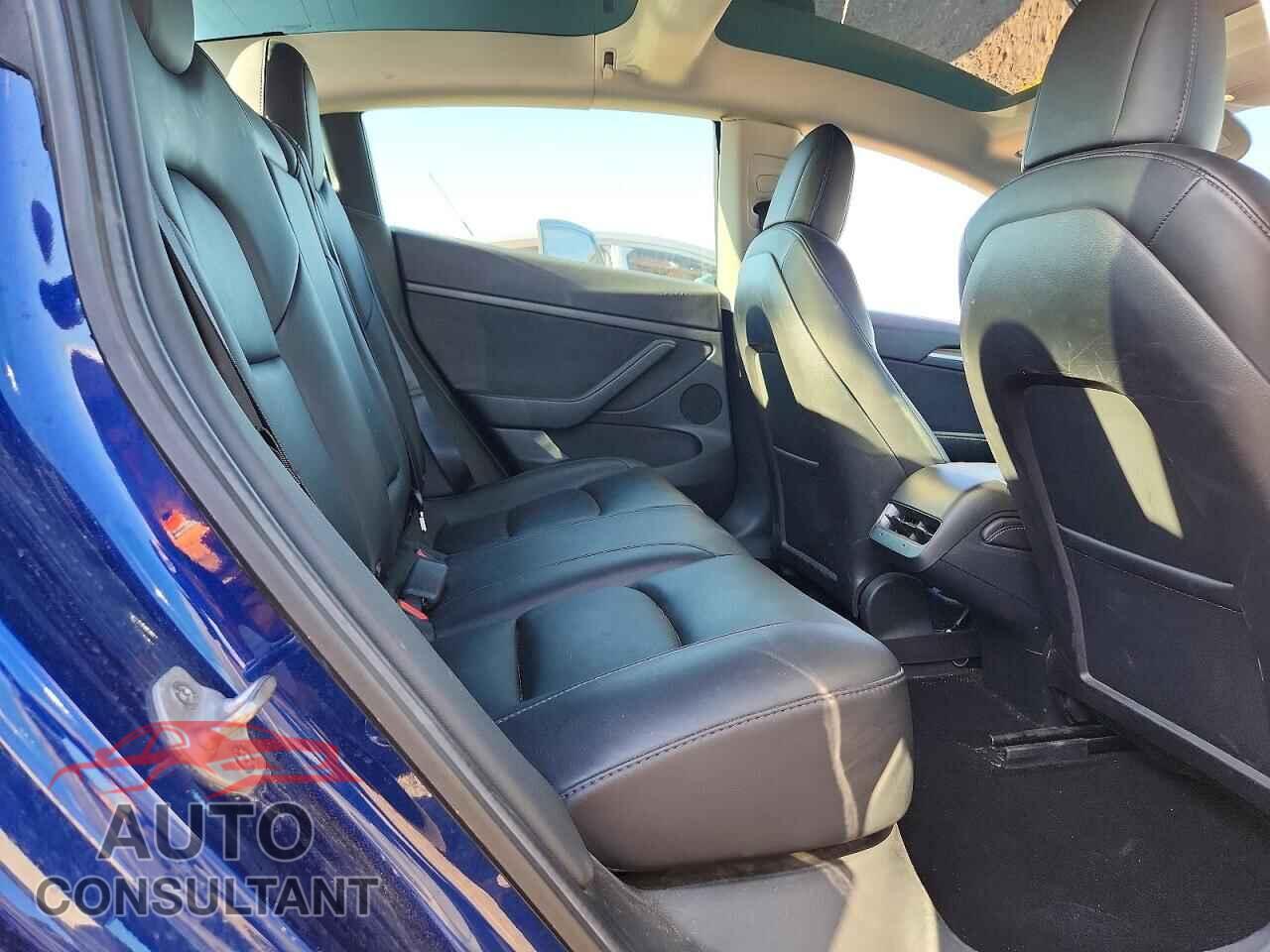 TESLA MODEL 3 2021 - 5YJ3E1EA5MF052852
