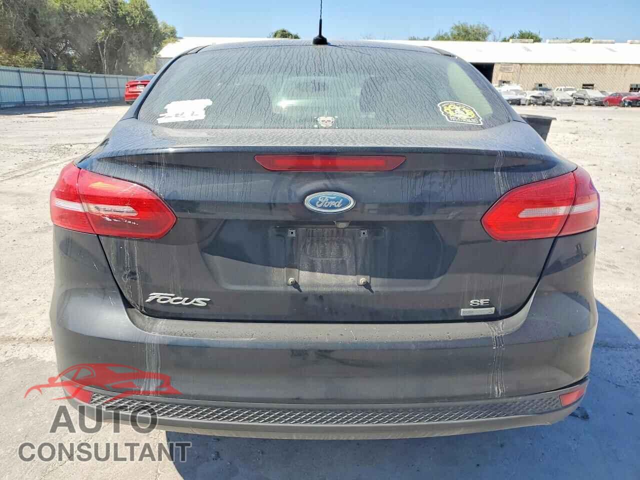 FORD FOCUS 2018 - 1FADP3FEXJL244052