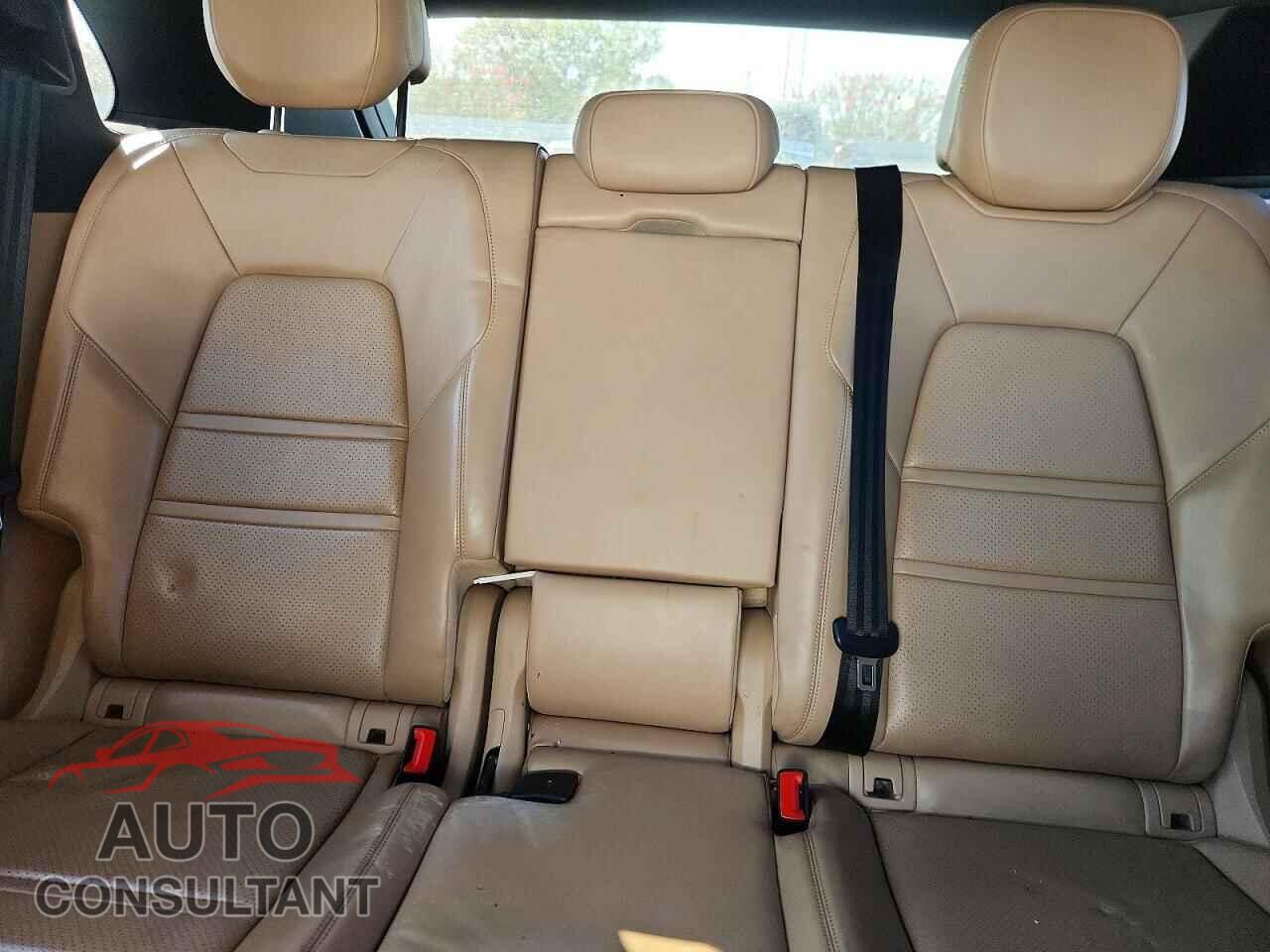 PORSCHE CAYENNE 2019 - WP1AA2AY9KDA12952