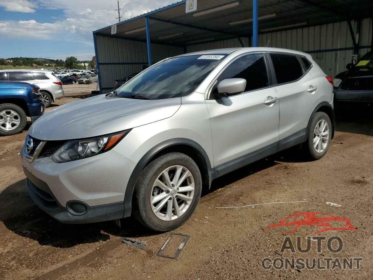 NISSAN ROGUE 2017 - JN1BJ1CR6HW134979