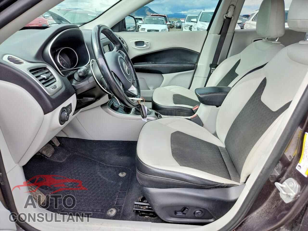JEEP COMPASS 2018 - 3C4NJDBB4JT470206