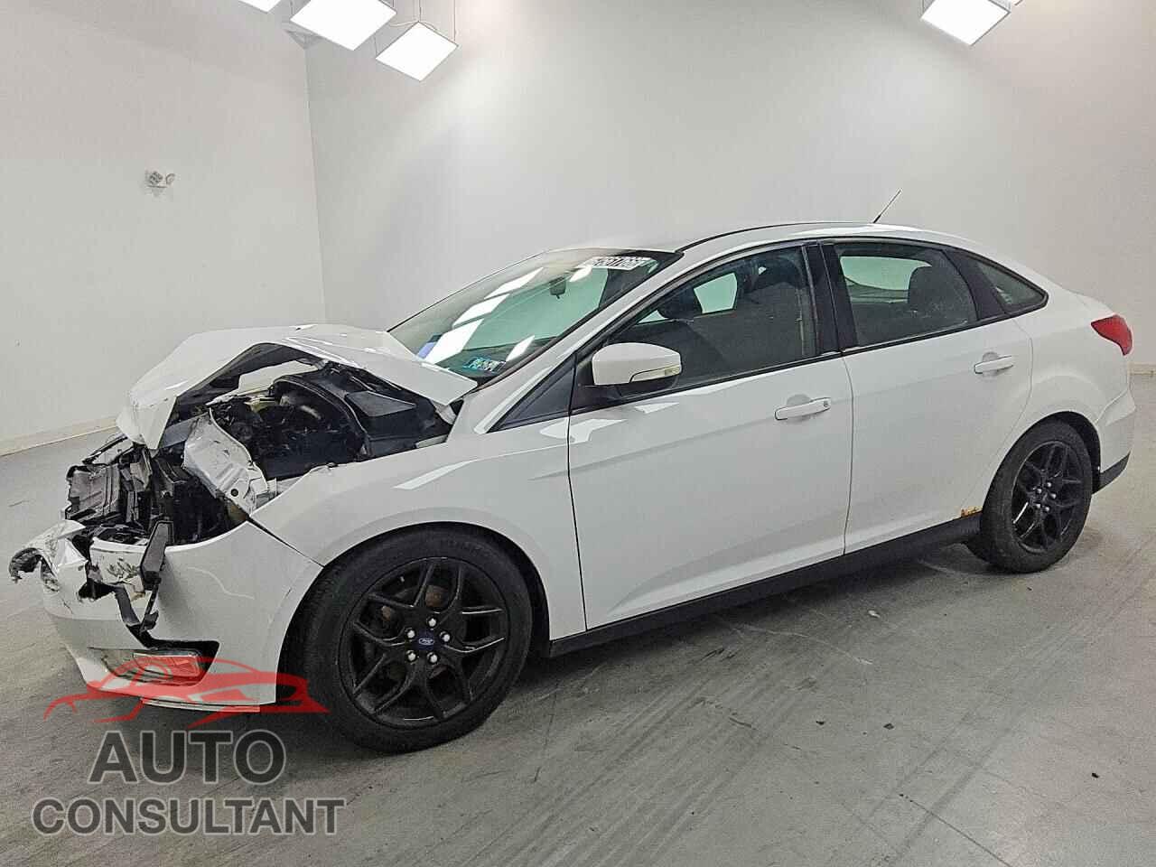 FORD FOCUS 2016 - 1FADP3FE6GL215625
