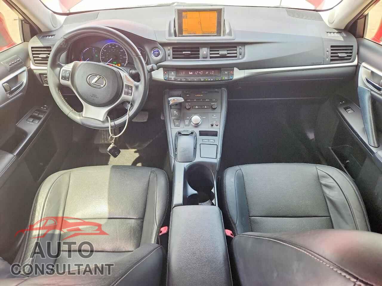 LEXUS CT 200 2012 - JTHKD5BH2C2107829