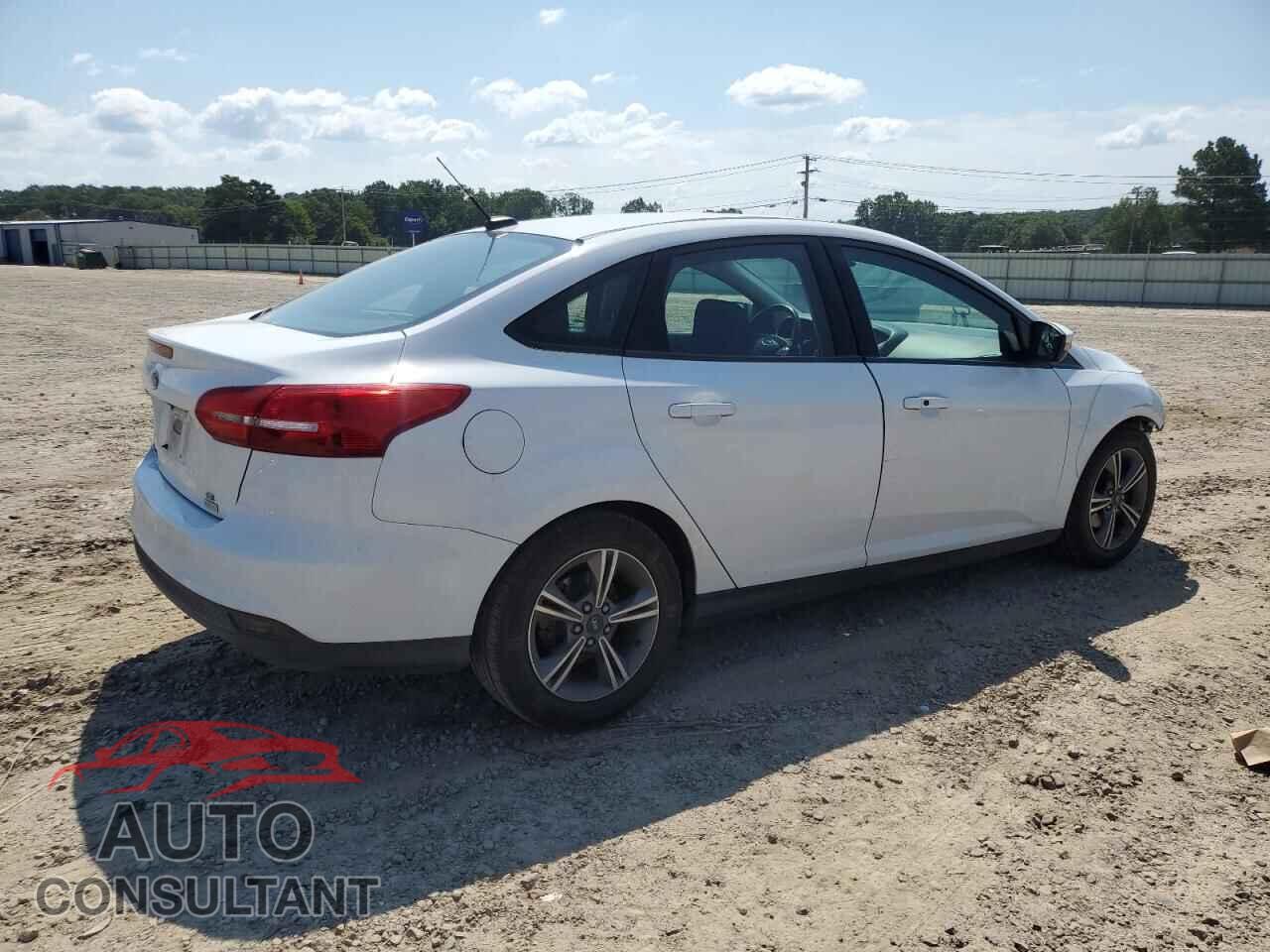FORD FOCUS 2017 - 1FADP3FE5HL274957
