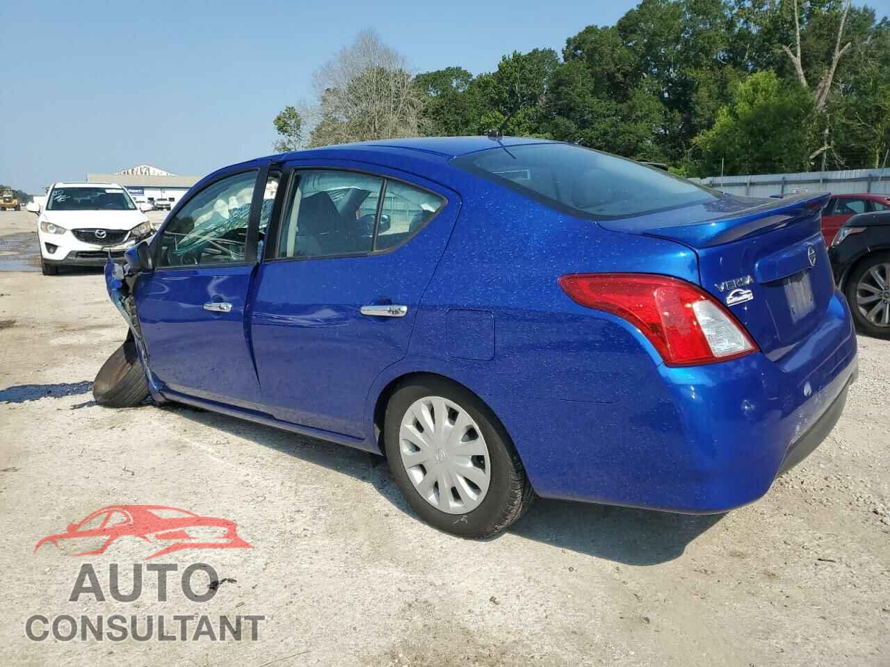 NISSAN VERSA 2017 - 3N1CN7AP8HL857798
