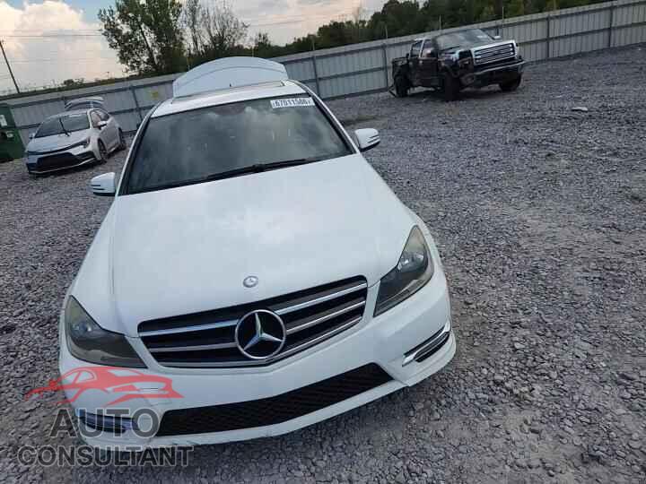 MERCEDES-BENZ C-CLASS 2014 - WDDGF4HB7EA952561