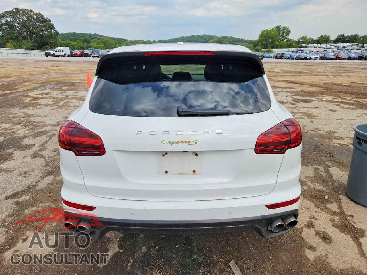PORSCHE CAYENNE 2016 - WP1AE2A25GLA17112