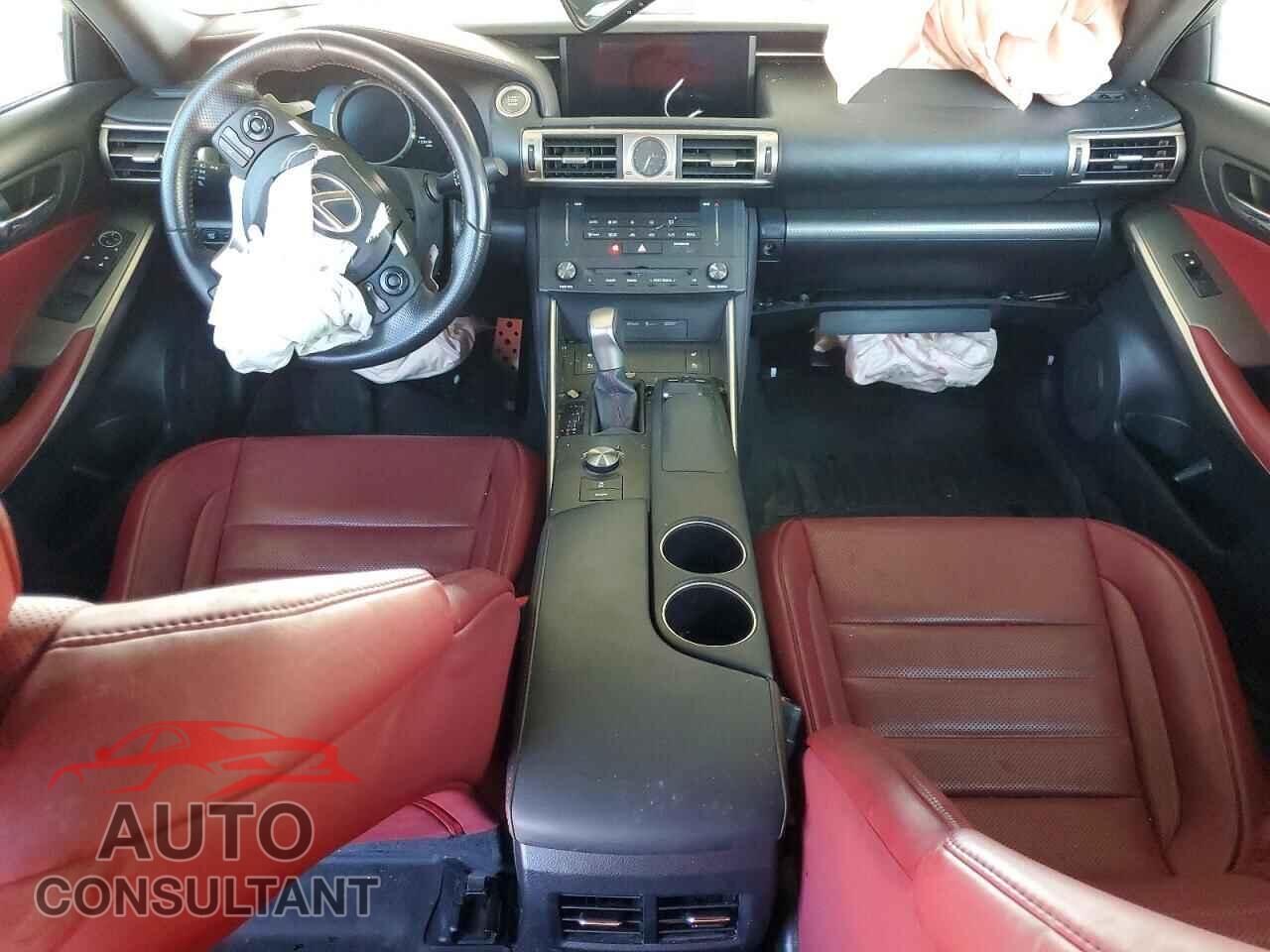 LEXUS IS 2016 - JTHBA1D22G5034878
