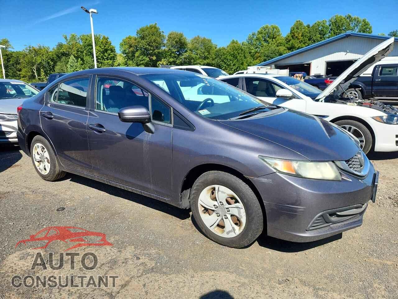 HONDA CIVIC 2015 - 19XFB2E57FE018645