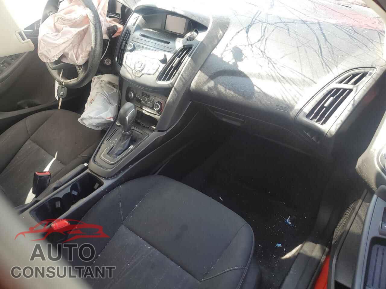 FORD FOCUS 2017 - 1FADP3F21HL247888