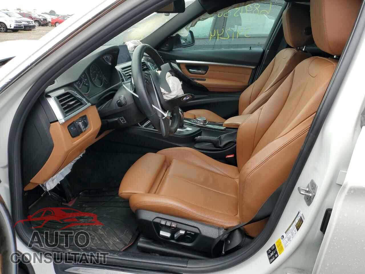 BMW 3 SERIES 2016 - WBA8B7C58GK702575