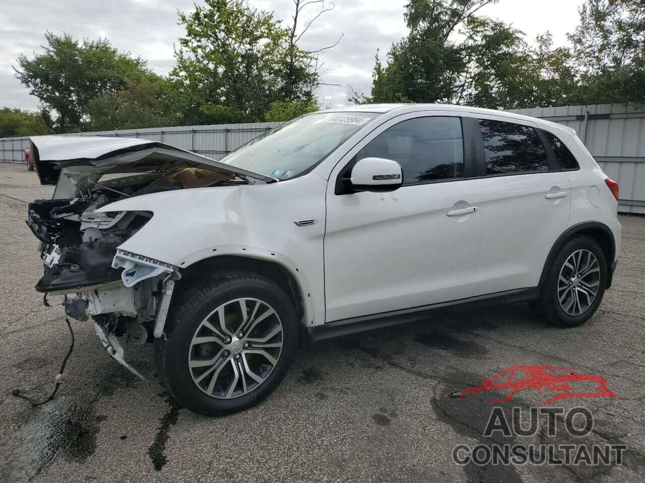 MITSUBISHI OUTLANDER 2018 - JA4AR3AU7JU016889