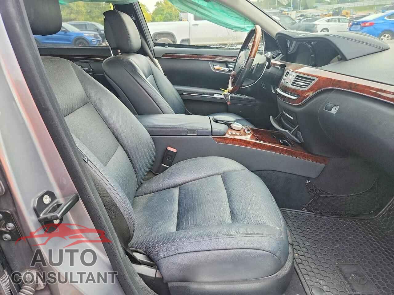 MERCEDES-BENZ S-CLASS 2012 - WDDNG7DB9CA427400