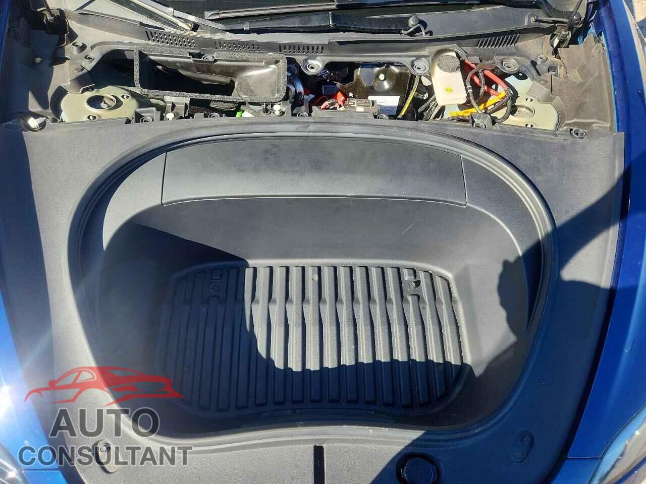 TESLA MODEL 3 2024 - 5YJ3E1EB6RF795679