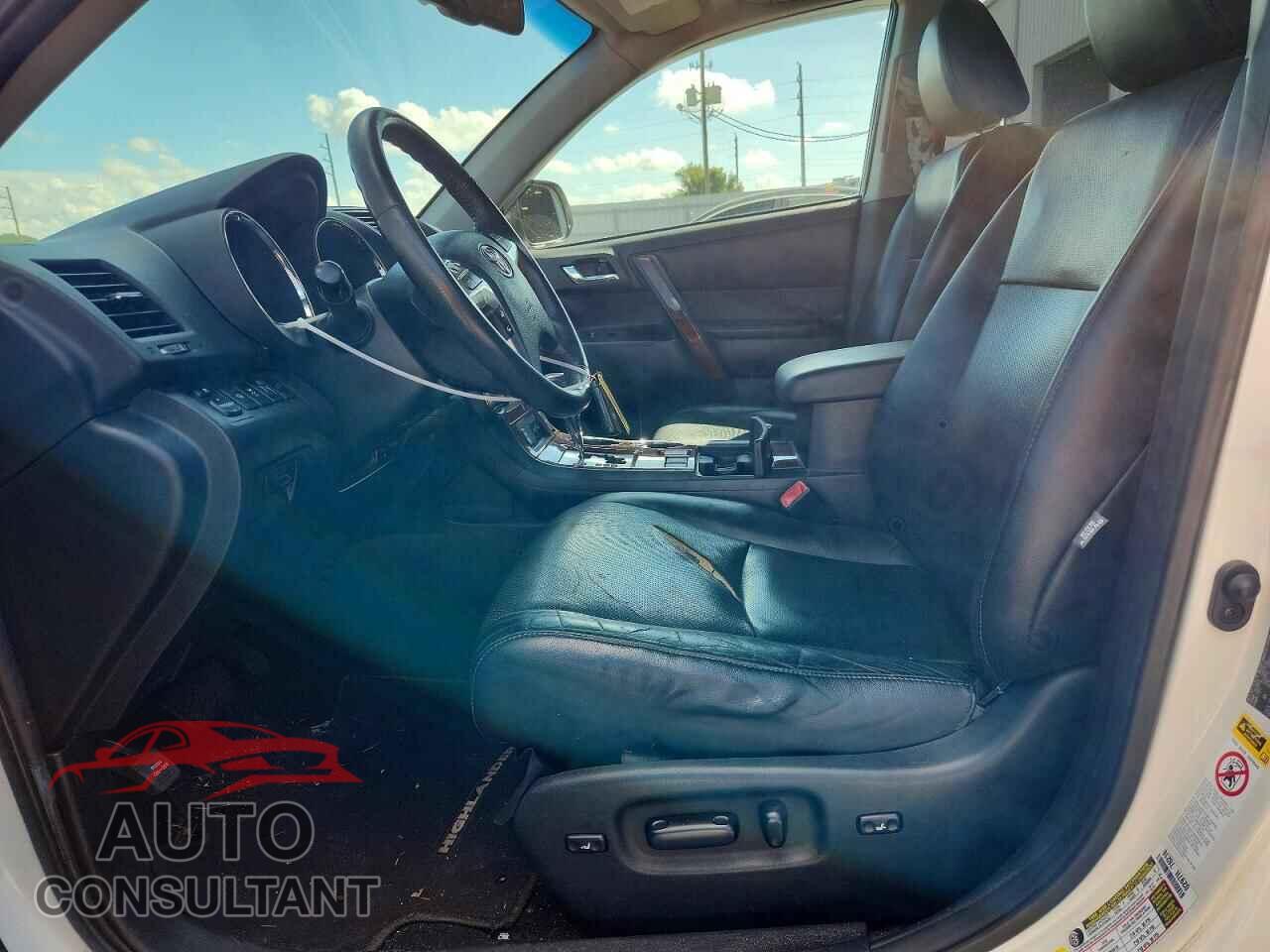 TOYOTA HIGHLANDER 2013 - 5TDYK3EH8DS103070