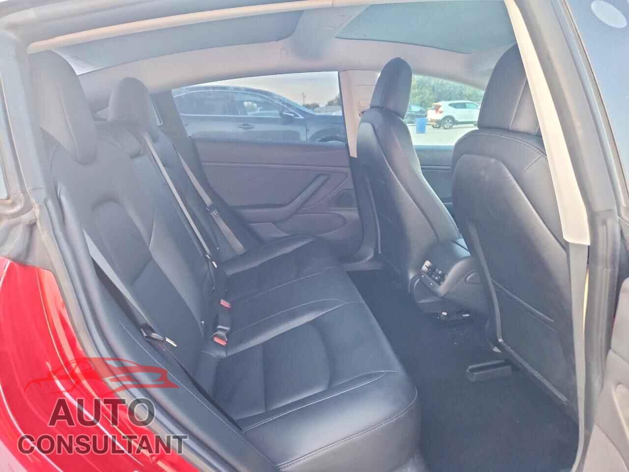 TESLA MODEL 3 2018 - 5YJ3E1EA3JF034023